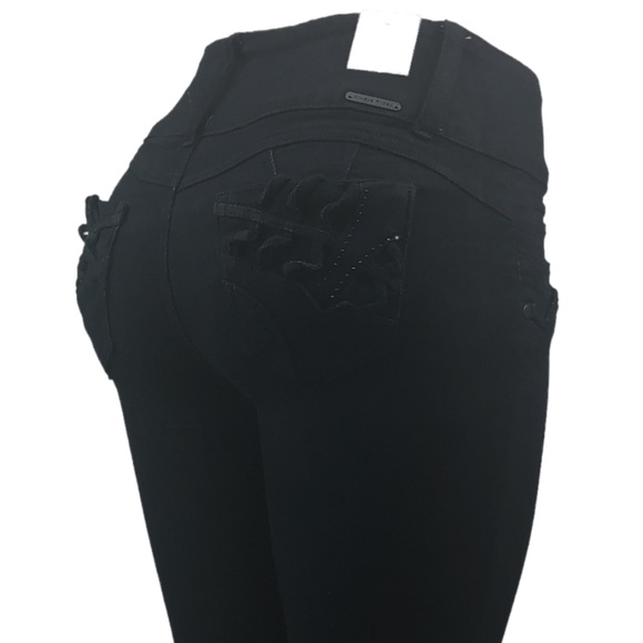 Women’s High Waist Stretchy & Curvy Skinny Capri - Picture 6 of 8